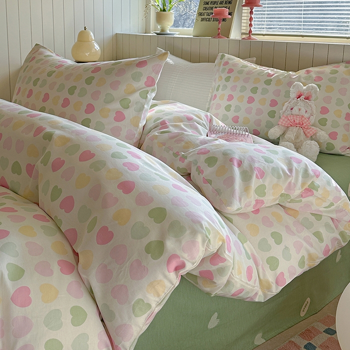 91家纺网 家纺一手货源 找家纺 麦伦家居 2025新品 全棉卡通小清新跑量款系列四件套 心心相印