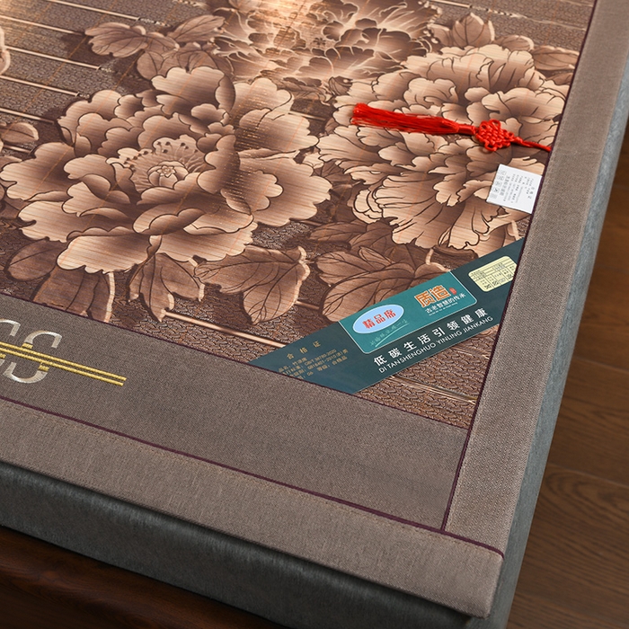 91家纺网 家纺一手货源 找家纺 苏迪凉席竹席2025新款竹席凉席冰丝席碳化双面印花藤草席 富贵花开-浅灰