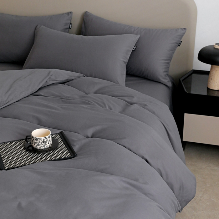 91家纺网 家纺一手货源 找家纺 2025年纯色双拼60支纯棉被套 深灰