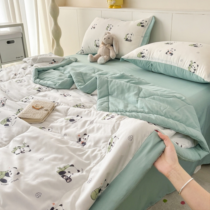 91家纺网 家纺一手货源 找家纺 梦舒羽2025新款小清新系列水洗棉夏被 熊有成竹