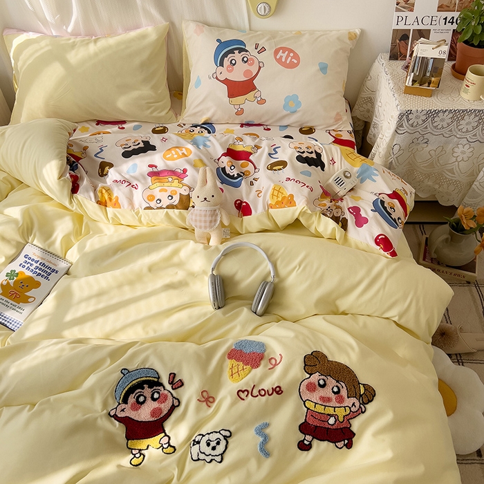 91家纺网 家纺一手货源 找家纺 一霖家纺 2025新款2025新款高克重云朵棉数码印花＋毛巾绣四件套新新与葵葵