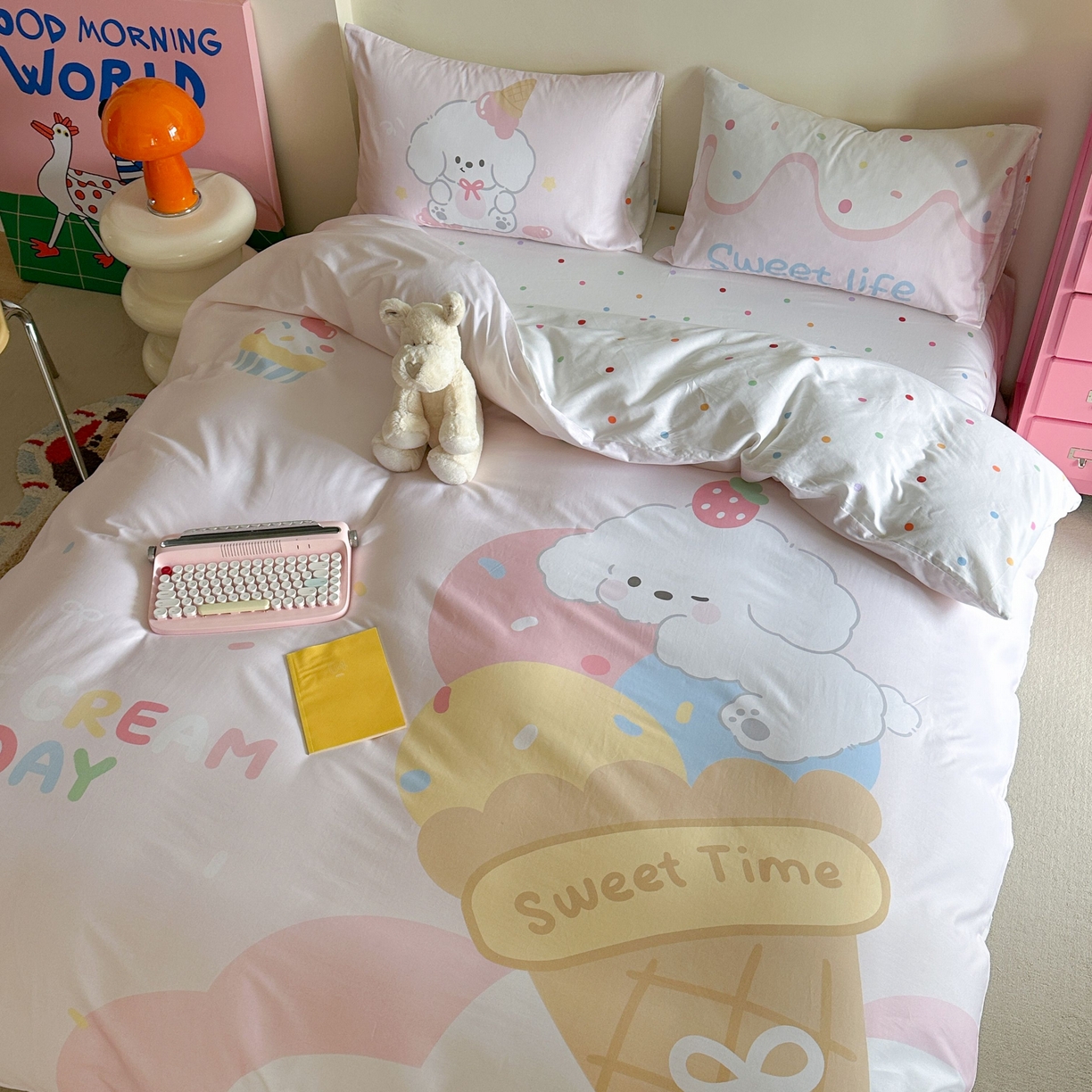 91家纺网 家纺一手货源 找家纺 美乐迪家纺 2025新款大版全棉四件套 冰淇淋小狗