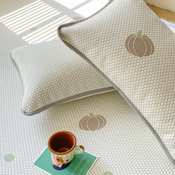 91家纺网 家纺一手货源 找家纺 缦卡琳家纺 2025新款按摩豆豆凉席三件套 小南瓜咖色