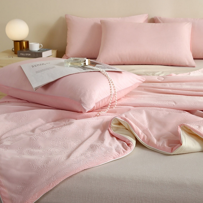 91家纺网 家纺一手货源 找家纺 品乐家纺 2025新款凉感A类可水洗抗菌冰冰被夏被夏凉被空调被被子被芯 冰冰被粉纹+米