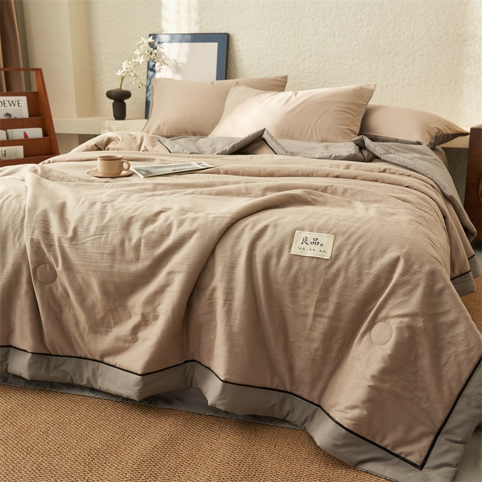 91家纺网 家纺一手货源 找家纺 2025新款新款A类纯棉双层纱大豆夏被四件套全棉空调被 浅驼色