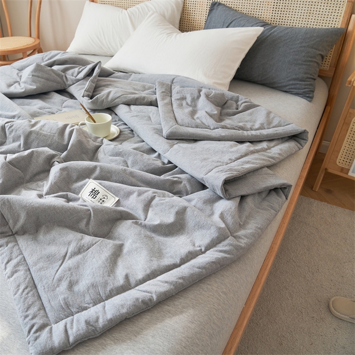 91家纺网 家纺一手货源 找家纺 金鹰 2025新款A类纯棉水洗棉色织棉花夏被全棉空调被夏凉被 浅银灰