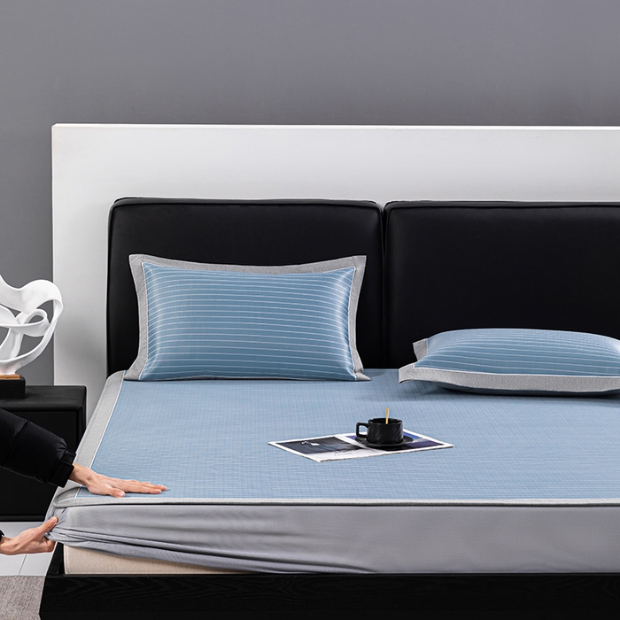 91家纺网 家纺一手货源 找家纺 小牛席业 2025新款新款无印风纯色凉感冰丝席系列-床笠款 蓝色