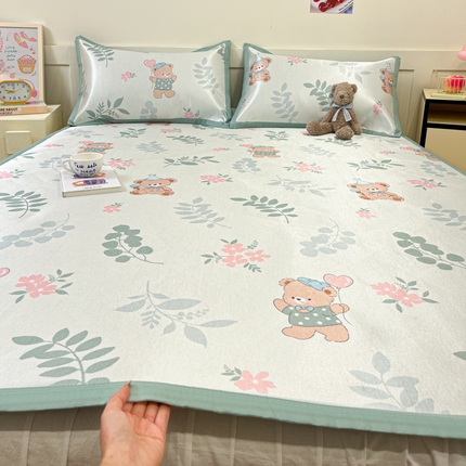 91家纺网 家纺一手货源 找家纺 莱米家纺 2025新款小清新数码冰藤系列软席 叶子小熊