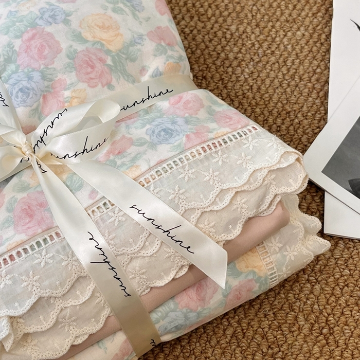 91家纺网 家纺一手货源 找家纺 荣轩家居 2025新款全棉双层纱镂空花边工艺款四件套桃野漫漫