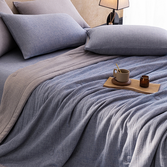 91家纺网 家纺一手货源 找家纺 吾诺 2025 纯色全棉泡泡双层纱夏被大豆夏被子被芯夏被四件套夏凉被空调被 复古蓝