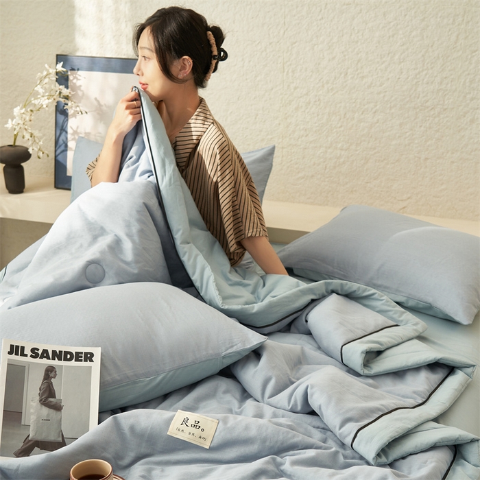 91家纺网 家纺一手货源 找家纺 2025新款新款A类纯棉双层纱大豆夏被四件套全棉空调被 天蓝色