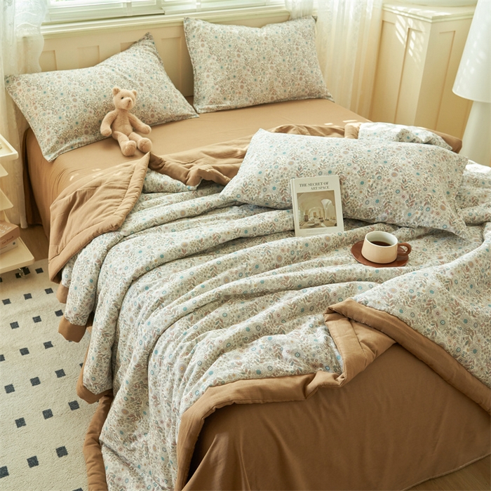 91家纺网 家纺一手货源 找家纺 金鹰 2025新款A类纯棉双层纱大豆夏被四件套全棉夏凉被空调被 花海