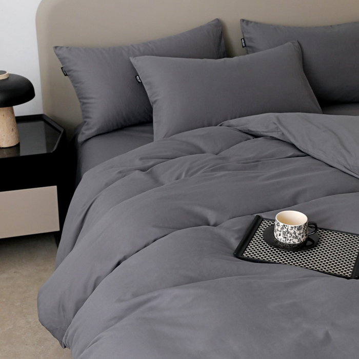91家纺网 家纺一手货源 找家纺 2025年纯色双拼60支纯棉被套 深灰
