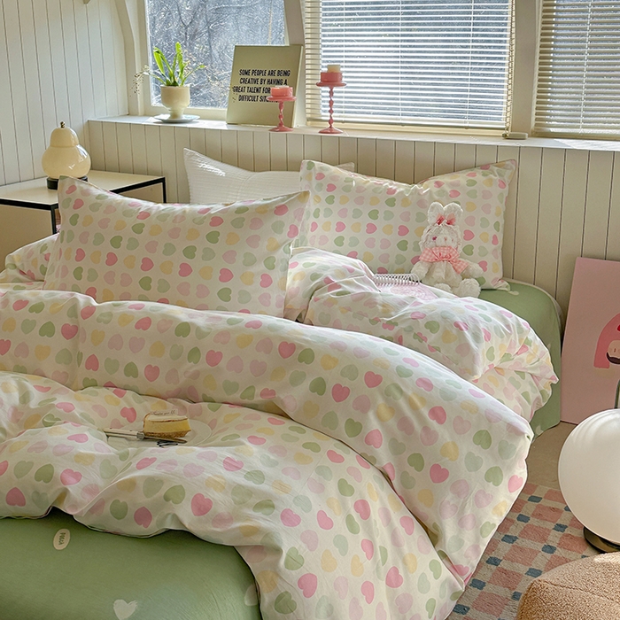 91家纺网 家纺一手货源 找家纺 麦伦家居 2025新品 全棉卡通小清新跑量款系列四件套 心心相印