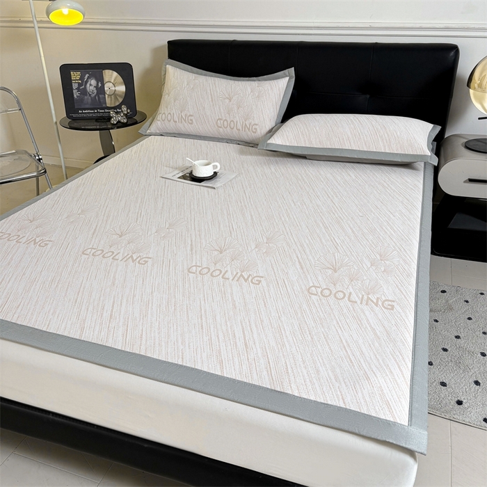 91家纺网 家纺一手货源 找家纺 雯豆2025中分子PE凉感冰丝凉席三件套平铺绑带款席子 银杏叶PE席-咖-1