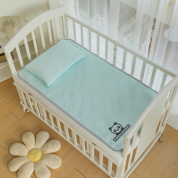 91家纺网 家纺一手货源 找家纺 宅部落 2025新款凉感豆豆儿童卡通凉席 酷熊-淡蓝