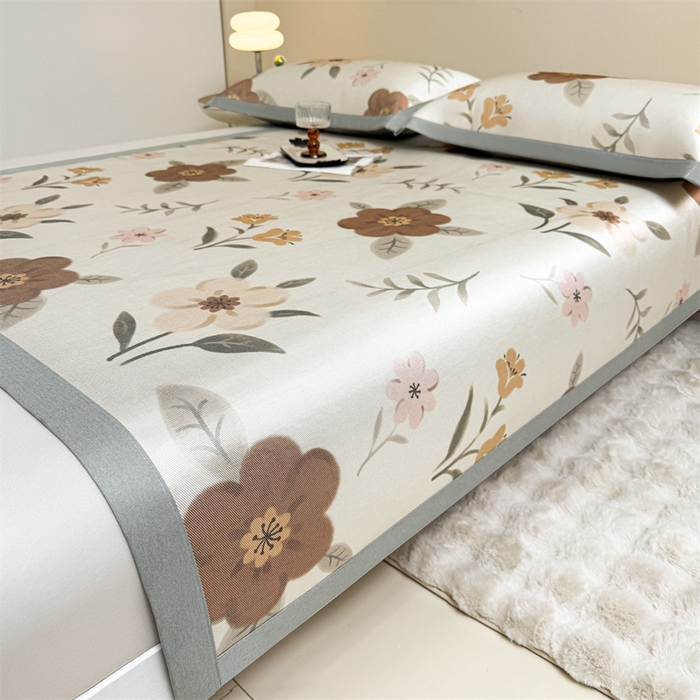 91家纺网 家纺一手货源 找家纺 雯豆2025夏季新品冰藤印花凉席三件套平铺绑带款冰丝凉席三件套 冰藤席-绑带款-花开富贵