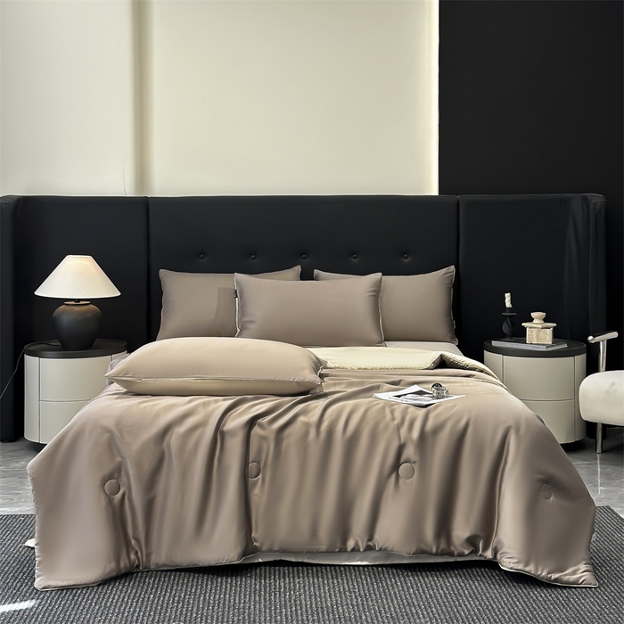 91家纺网 家纺一手货源 找家纺 金鹰 2025新款A类莱赛尔50天丝拼色空调被大豆夏被四件套 咖色