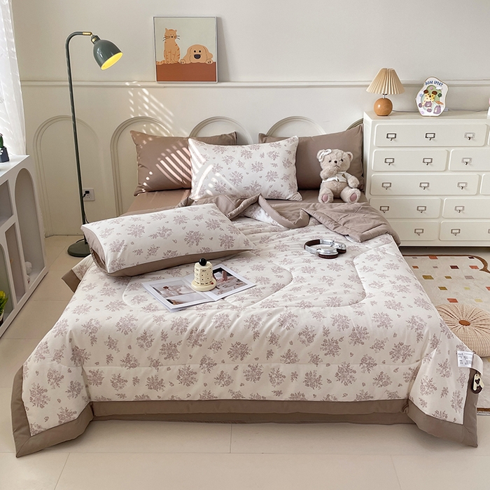 91家纺网 家纺一手货源 找家纺 宜家坊 2025新款全棉夏被碎花卡通小清新简约纯棉夏凉被夏被四件套三件套 合金欢