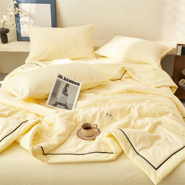 91家纺网 家纺一手货源 找家纺 2025新款新款A类纯棉双层纱大豆夏被四件套全棉空调被 鹅黄