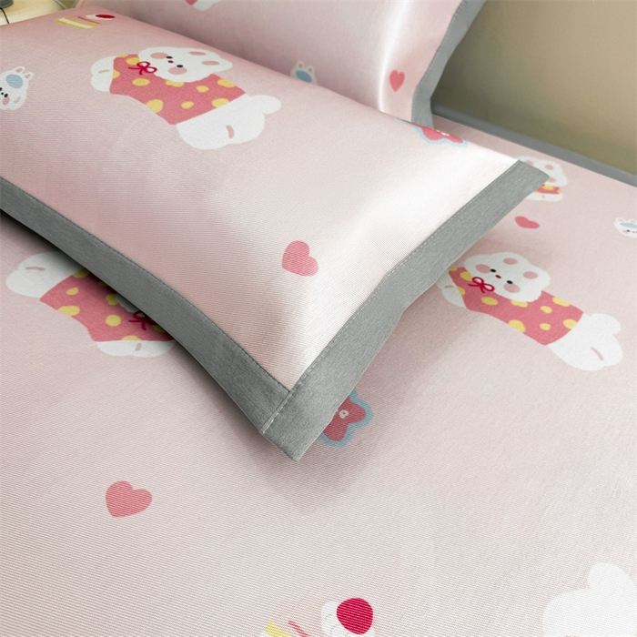 91家纺网 家纺一手货源 找家纺 雯豆2025夏季新品冰藤印花凉席三件套平铺绑带款冰丝凉席三件套 冰藤席-绑带款-甜蜜小兔