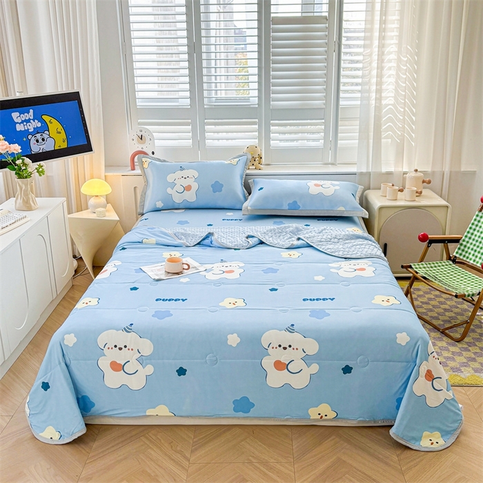 91家纺网 家纺一手货源 找家纺 雯豆2025夏季新品冰丝碳光凉席+凉感丝印花夏被四件套卡通小清新绑带席子四件套 冰丝夏被四件套-星星狗