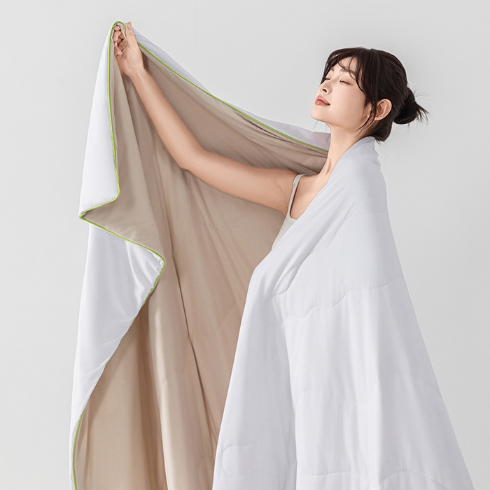 91家纺网 家纺一手货源 找家纺 吾诺 2025 锦氨凉感夏被双感被大豆夏被子被芯凉感丝夏被瓜瓜被 米白-浅驼