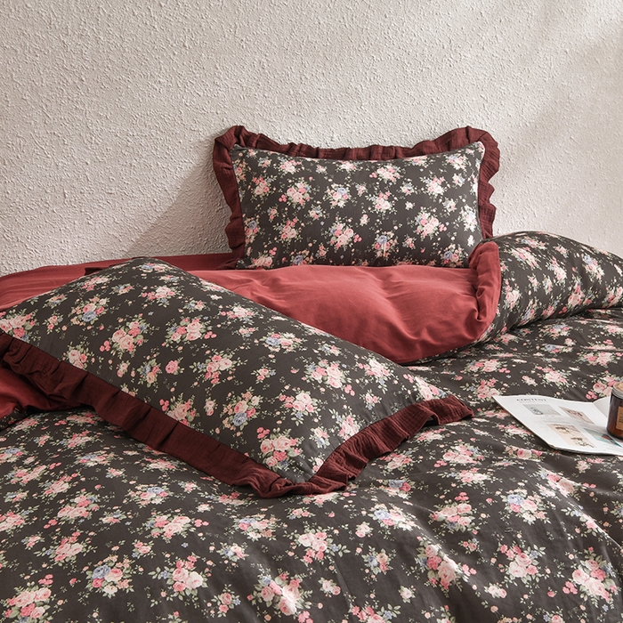 91家纺网 家纺一手货源 找家纺 2025新款A类纯棉双层纱皱皱纱花边四件套（复古风） 暗香疏影-酒红色