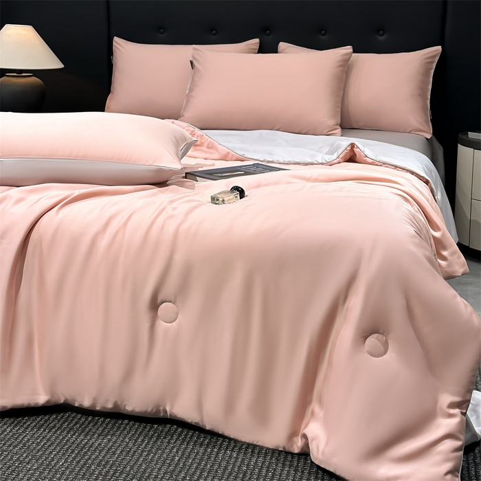 91家纺网 家纺一手货源 找家纺 金鹰 2025新款A类莱赛尔50天丝拼色空调被大豆夏被四件套 粉色