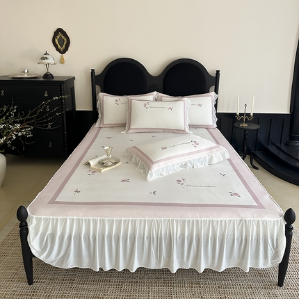 91家纺网 家纺一手货源 找家纺 （总）三味舒屋 2025新款法式床裙款数码印花冰丝凉席三件套