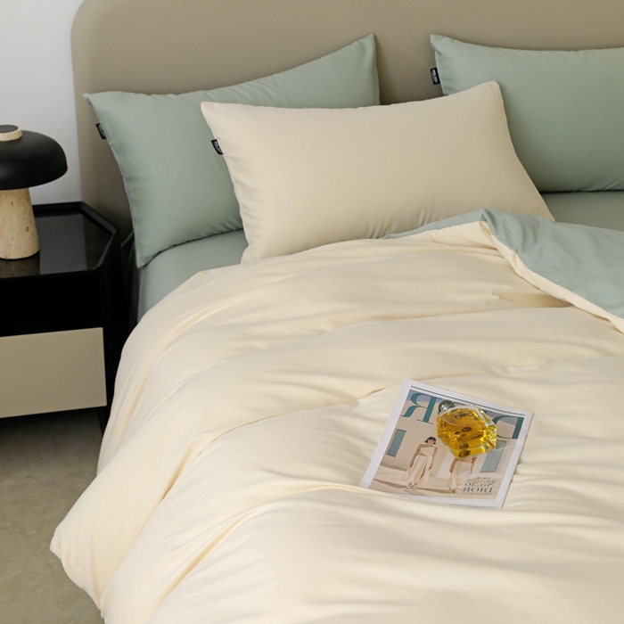 91家纺网 家纺一手货源 找家纺 2025年纯色双拼60支纯棉被套 奶白+抹茶绿