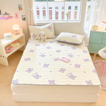 91家纺网 家纺一手货源 找家纺 川悦生活 2025新款小阪凉感丝印花凉席 紫星兔