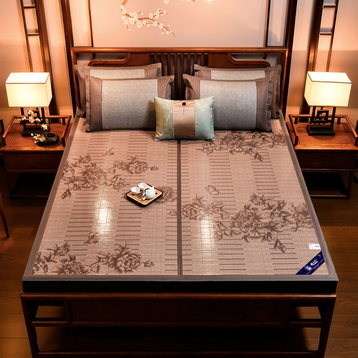 91家纺网 家纺一手货源 找家纺 苏迪凉席竹席2025新款竹席凉席冰丝席碳化双面印花藤草席 蝶恋花-浅灰