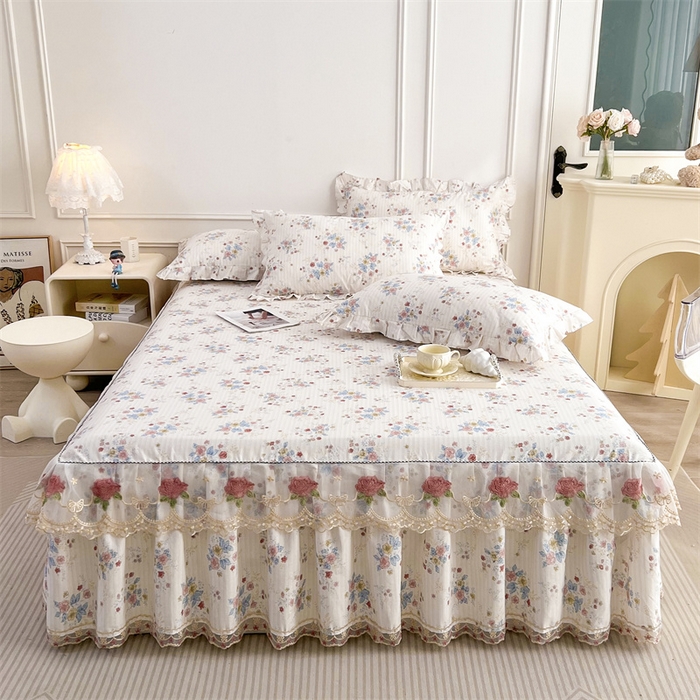 91家纺网 家纺一手货源 找家纺 十个点 2025新款全棉纯棉蕾丝花边床裙四件套 淡雅如梦