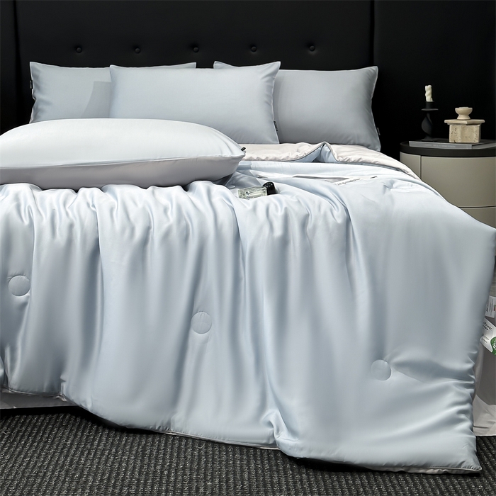 91家纺网 家纺一手货源 找家纺 金鹰 2025新款A类莱赛尔50天丝拼色空调被大豆夏被四件套 天蓝