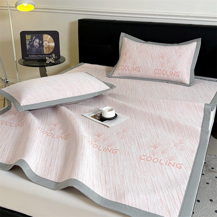 91家纺网 家纺一手货源 找家纺 雯豆2025中分子PE凉感冰丝凉席三件套平铺绑带款席子 银杏叶PE席-粉