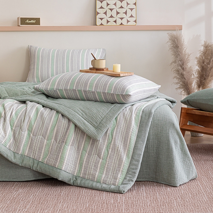 91家纺网 家纺一手货源 找家纺 吾诺 2025 全棉色织泡泡棉双层纱夏被大豆夏被全棉夏被四件套被子被芯 绿灰条