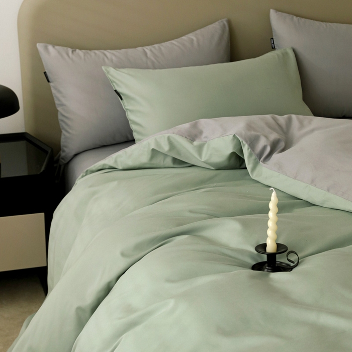 91家纺网 家纺一手货源 找家纺 2025年纯色双拼60支纯棉被套 抹茶绿+浅灰