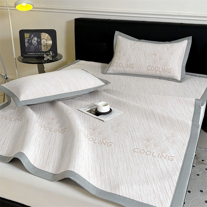 91家纺网 家纺一手货源 找家纺 雯豆2025中分子PE凉感冰丝凉席三件套平铺绑带款席子 银杏叶PE席-咖-1