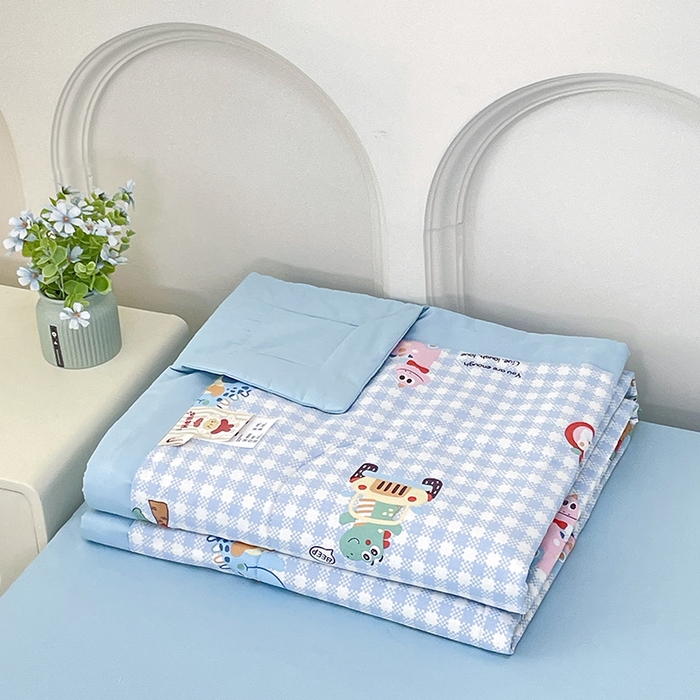 91家纺网 家纺一手货源 找家纺 宜家坊 2025新款全棉夏被碎花卡通小清新简约纯棉夏凉被夏被四件套三件套 小恐龙