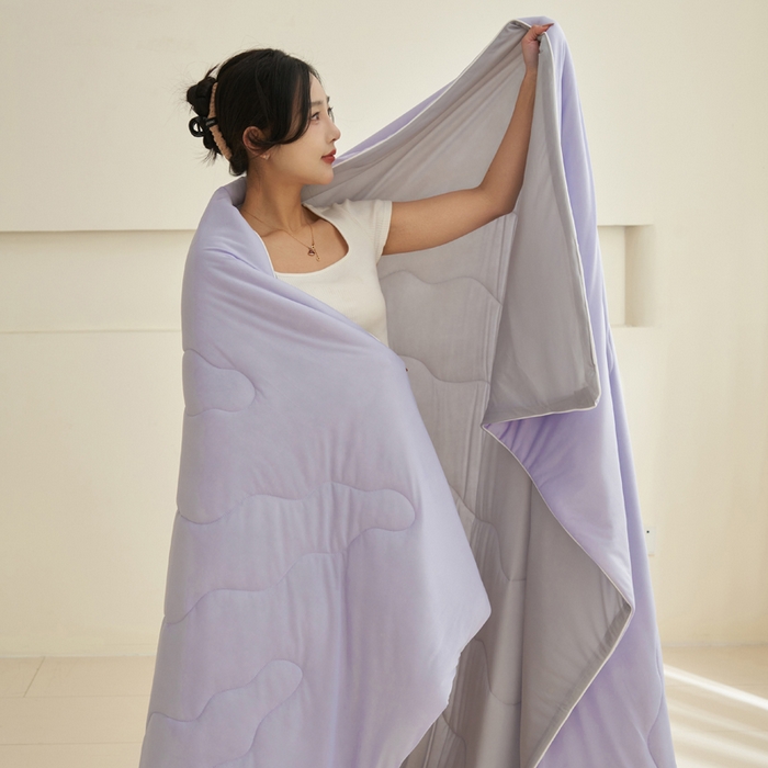 91家纺网 家纺一手货源 找家纺 畅销被业2025新款凉感丝抗菌羽丝棉夏被 紫色-浅灰