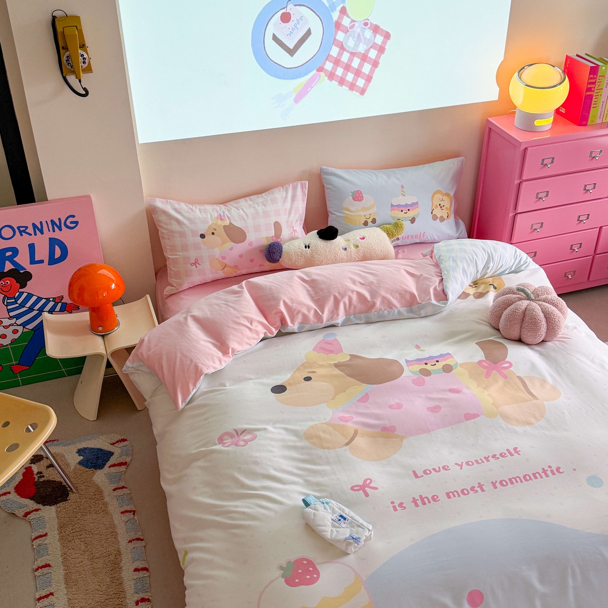 91家纺网 家纺一手货源 找家纺 美乐迪家纺 2025新款大版全棉四件套 蛋糕腊肠狗