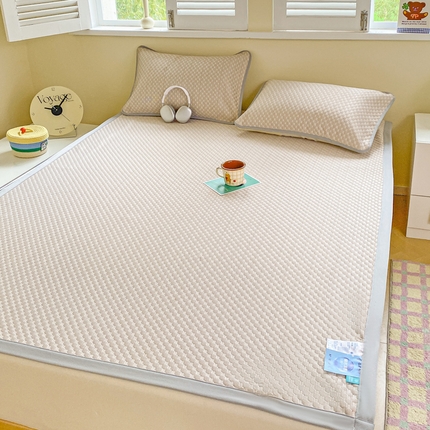 91家纺网 家纺一手货源 找家纺 （总）缦卡琳家纺 2025新款按摩豆豆凉席三件套