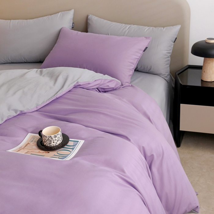 91家纺网 家纺一手货源 找家纺 2025年纯色双拼60支纯棉被套 丁香紫+浅灰