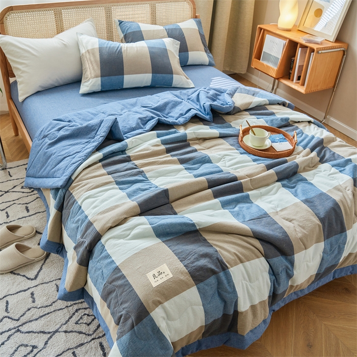 91家纺网 家纺一手货源 找家纺 2025新款A类纯棉水洗棉色织棉花夏被四件套全棉空调被夏凉被 蓝大格