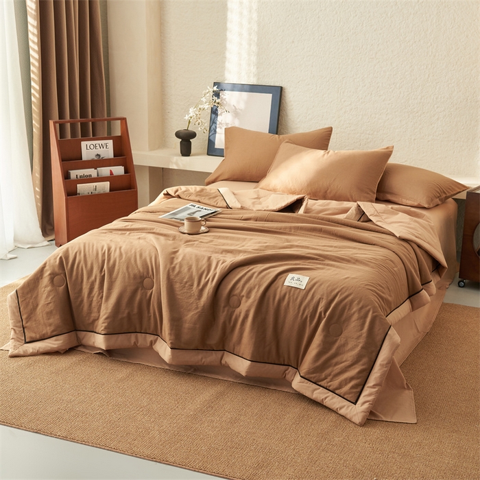 91家纺网 家纺一手货源 找家纺 2025新款新款A类纯棉双层纱大豆夏被四件套全棉空调被 咖啡色