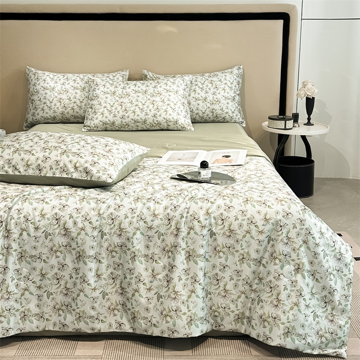 91家纺网 家纺一手货源 找家纺 笙意家纺  2025新款水洗真丝数码印花暗盒款夏被 咖叶纷飞