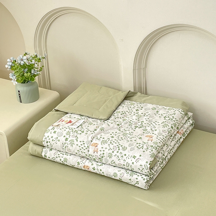 91家纺网 家纺一手货源 找家纺 宜家坊 2025新款全棉夏被碎花卡通小清新简约纯棉夏凉被夏被四件套三件套 松鼠小鹿