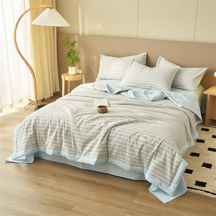 91家纺网 家纺一手货源 找家纺 金鹰 2025新款A类纯棉提花条纹水洗棉大豆全棉夏被空调被四件套 条纹-天蓝