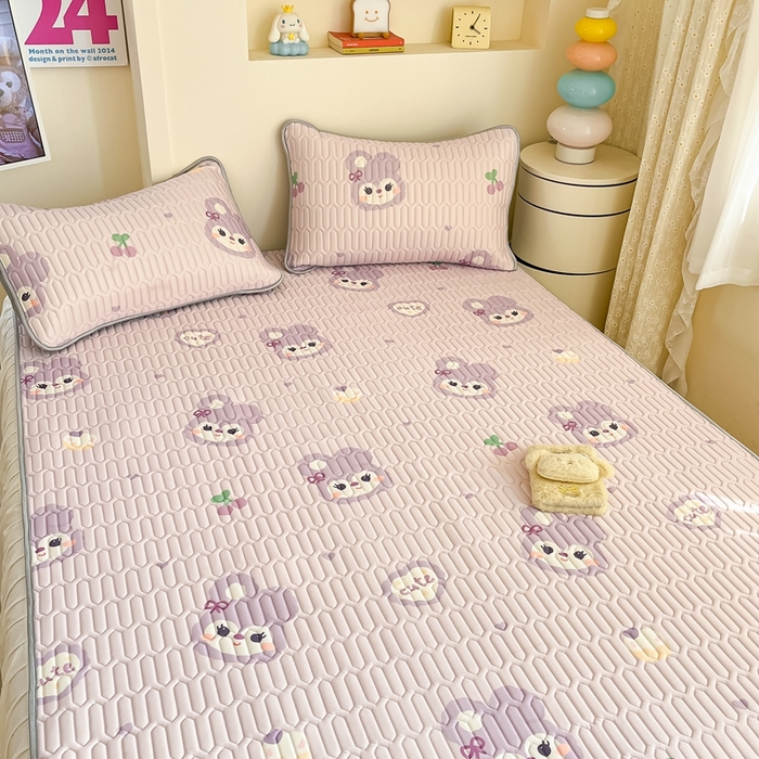 91家纺网 家纺一手货源 找家纺 川悦生活 2025新款小阪凉感丝印花凉席 软绵兔酱